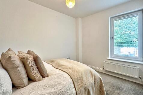 GROUND FLOOR BEDROOM