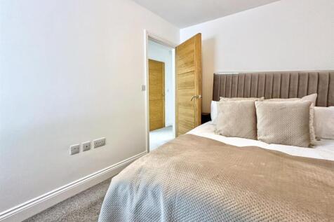GROUND FLOOR BEDROOM