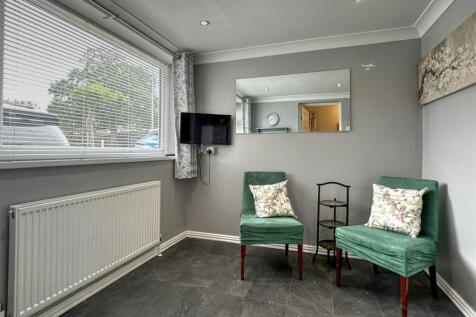 GROUND FLOOR BEDROOM
