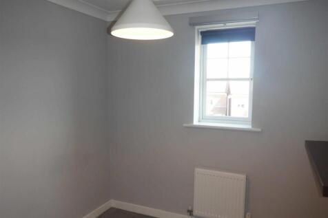 BEDROOM 2.