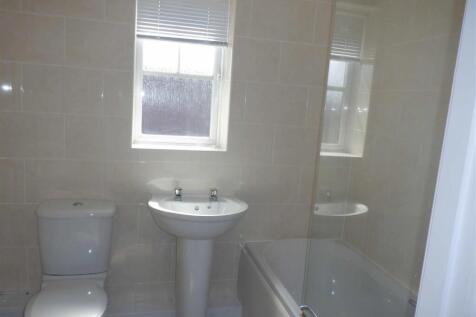 COMBINED BATHROOM/W.C.