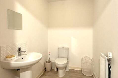 GROUND FLOOR WC