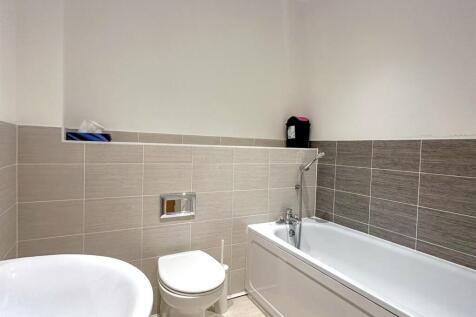 BATHROOM/WC