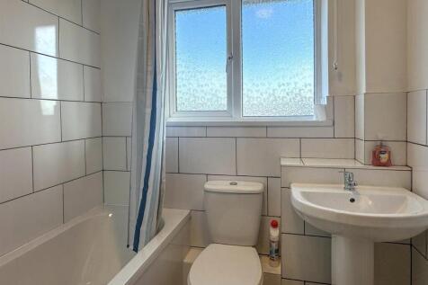 BATHROOM/W.C