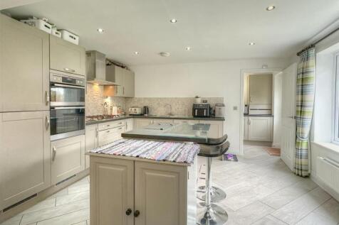 OPEN PLAN KITCHEN DINER
