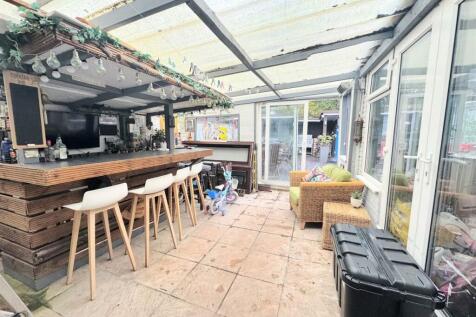 Covered Bar Area