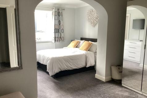 bed 1.jpg