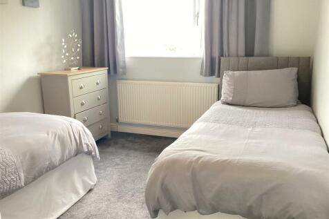 bed 3.jpg