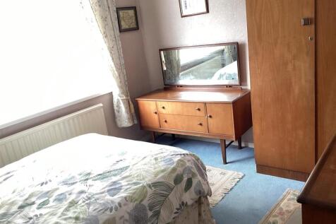 bed 1.jpg