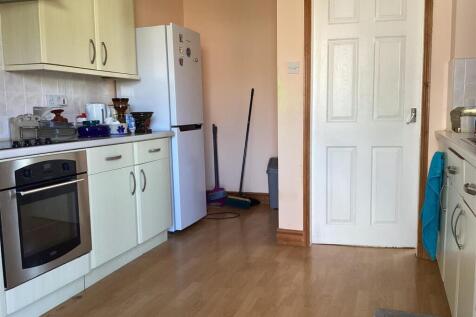 kitchen 2.jpg