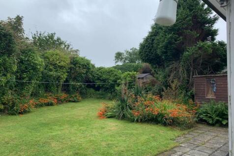 Rear Garden Patio area.jpg