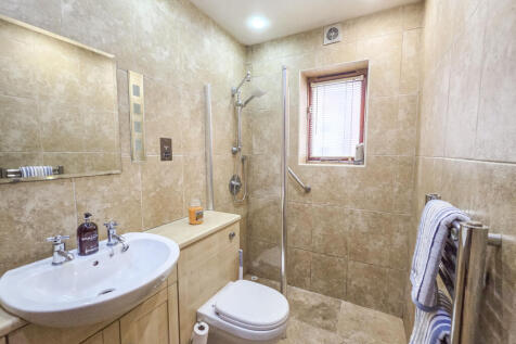 Cloakroom/Shower room