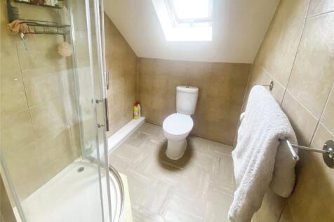 Ensuite Bedroom 1