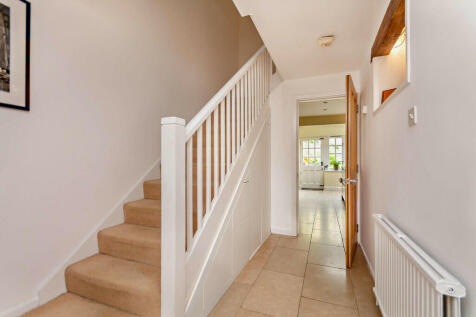 8601540-interior1...
