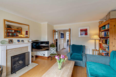 8640759-interior1...