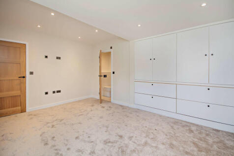 8605387-interior0...