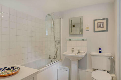 8610134-interior5...
