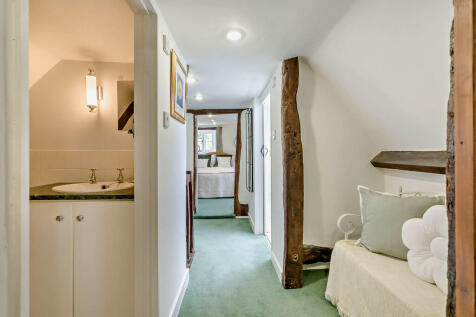 8610134-interior6...