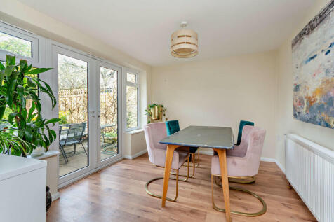 8594607-interior0...