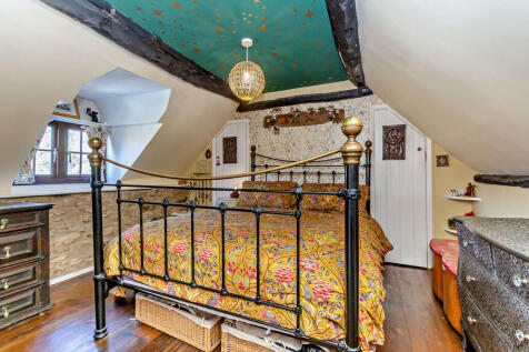 8636982-interior1...