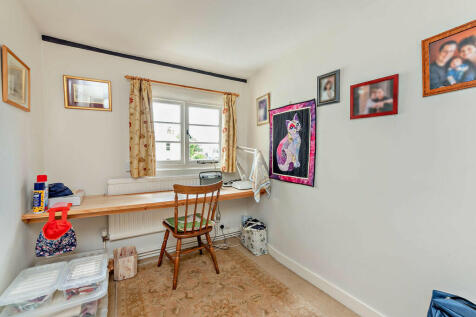 8619757-interior0...