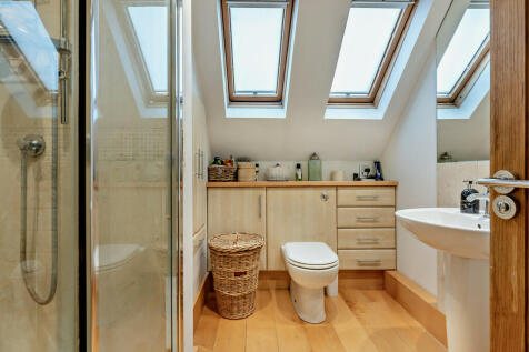 8622915-interior1...