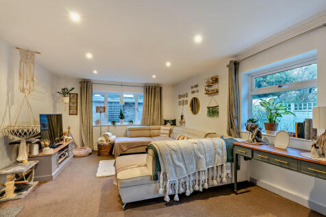 8627752-interior0...