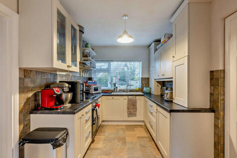 8635752-interior1...