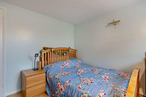 8635752-interior2...