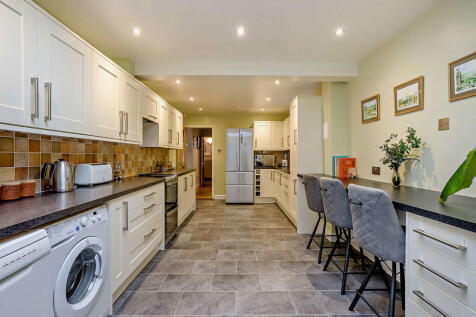 8636499-interior2...