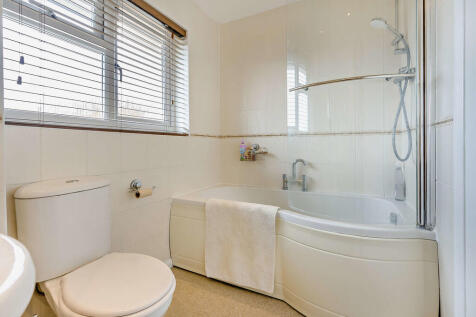 8640597-interior0...