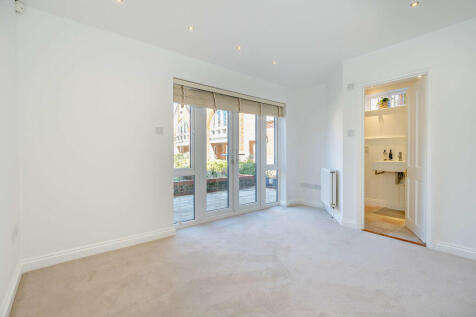 8640015-interior1...