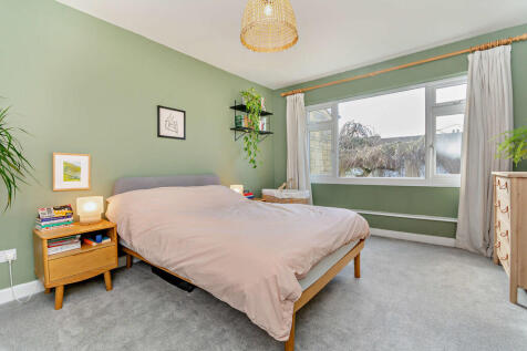 8641498-interior0...