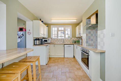 8639452-interior1...