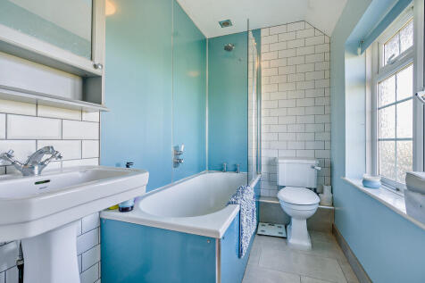 8639452-interior0...