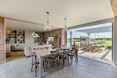 8644635-interior0...