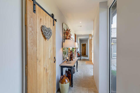 8644635-interior1...