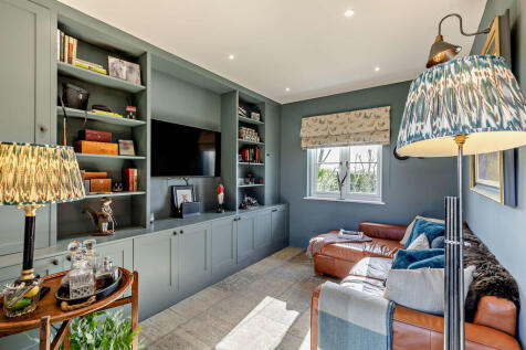 8644635-interior1...