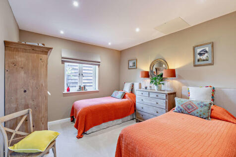 8644635-interior1...