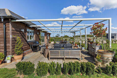 8644635-exterior2...