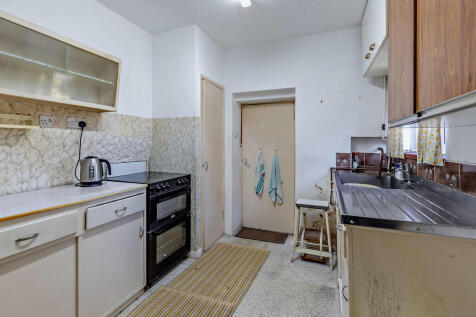 8644695-interior0...