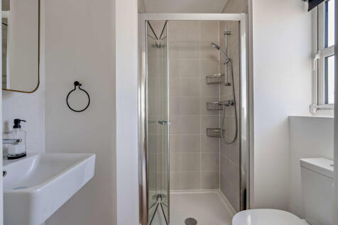 8646371-interior2...