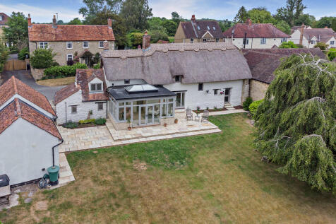 8649775-exterior2...