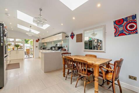 8651804-interior3...