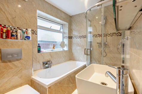 8651804-interior1...