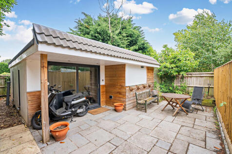 8651804-exterior0...