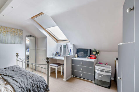 8651916-interior1...