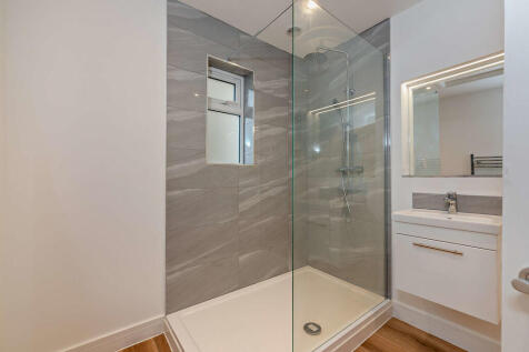 8627405-interior0...