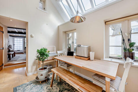 8649829-interior0...