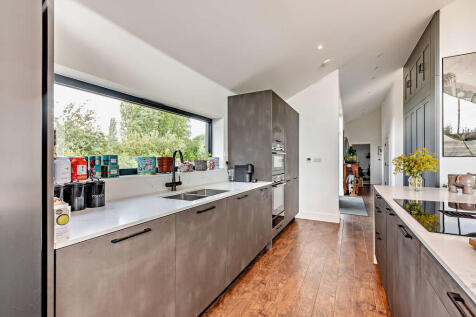 8656824-interior0...